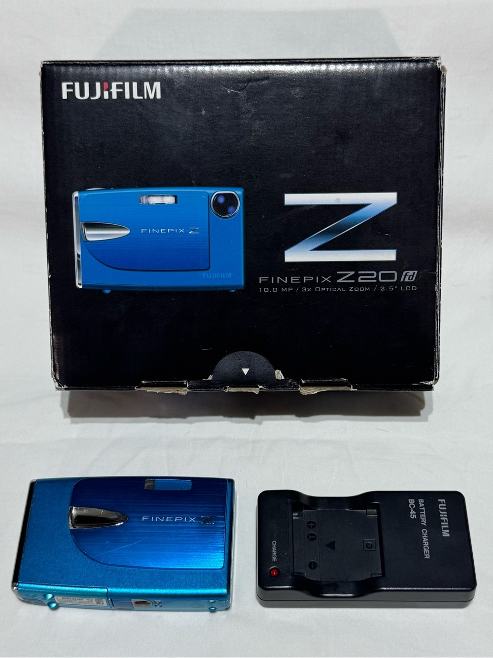 FUJIFILM FinePix Z20fd Blue 10.0MP 3x Digital Camera CIB Tested + Working EUC!!